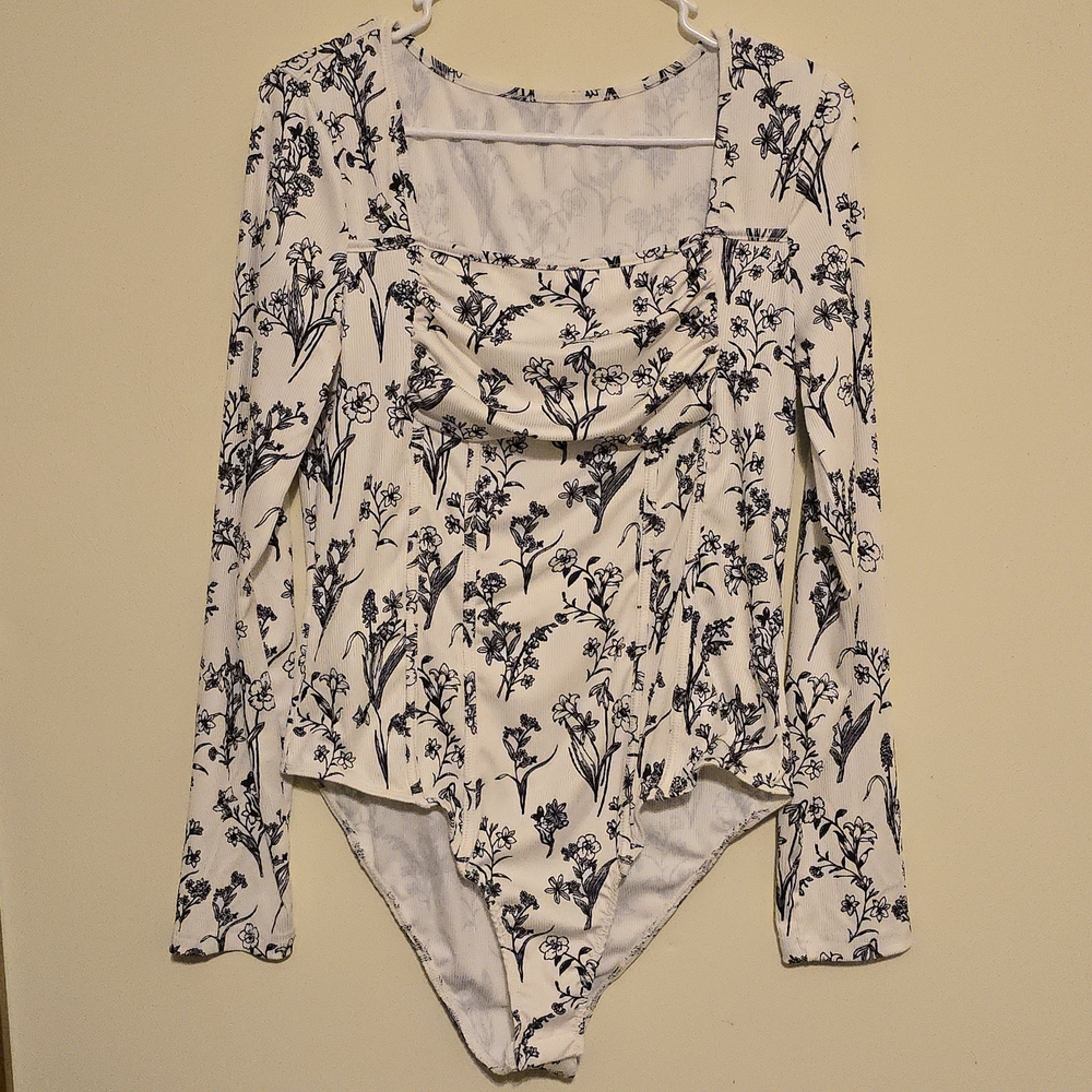 Floral Print Long Sleeve Bodysuit - White and Blue